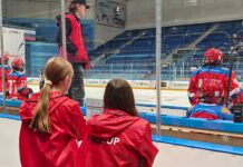 🏒 Наши волонтёры на «Кубке Овечкина»!